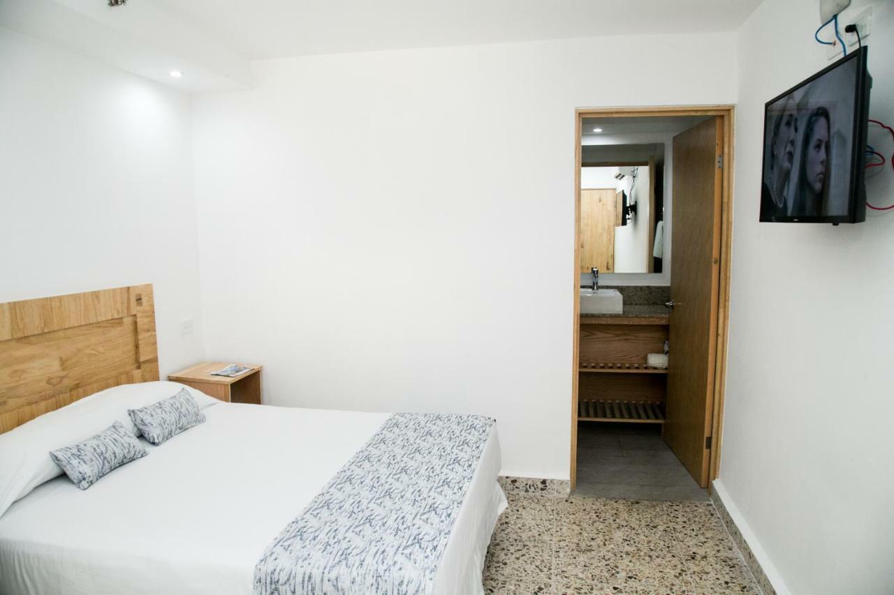 Booking 500 Monterrey Exterior photo