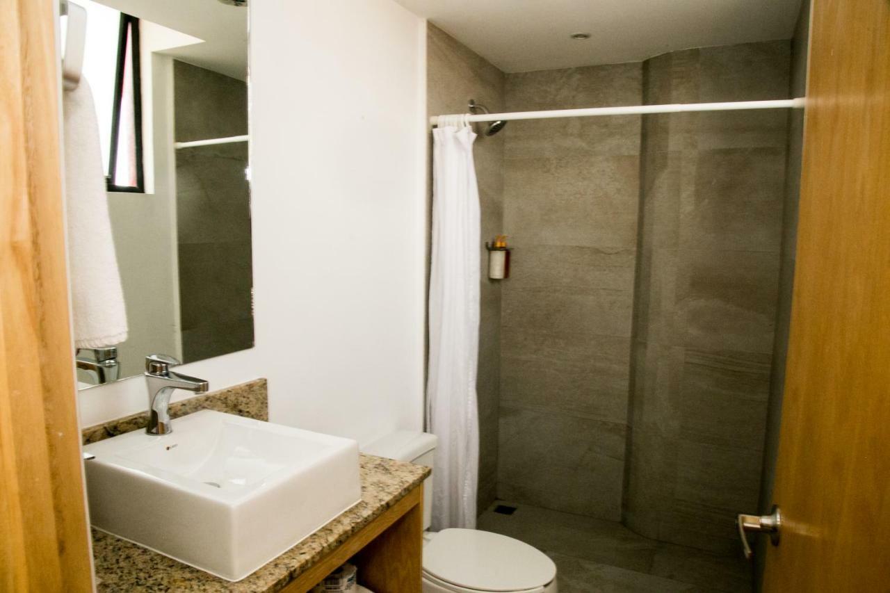 Booking 500 Monterrey Exterior photo